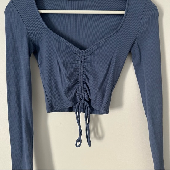 🌱2/$10 | Zara Long Sleeve Ruched Top - Picture 3 of 6
